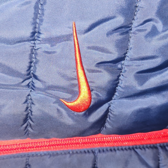 Nike Puffer Coat - Picture 2 of 5